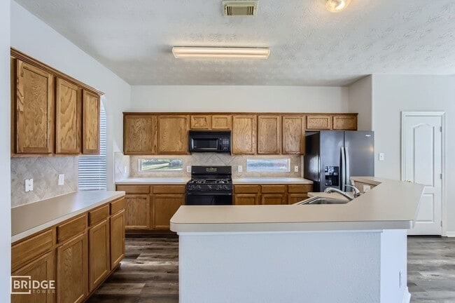 Building Photo - 3138 Red Rover Ct