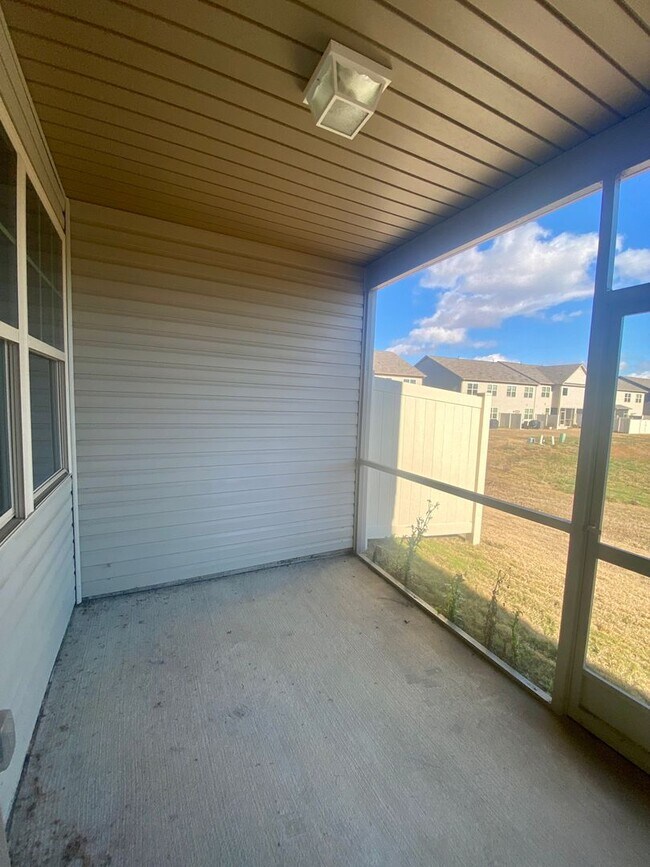 Building Photo - 3BR/2.5BA TOWNHOME IN INDIAN LAND SC