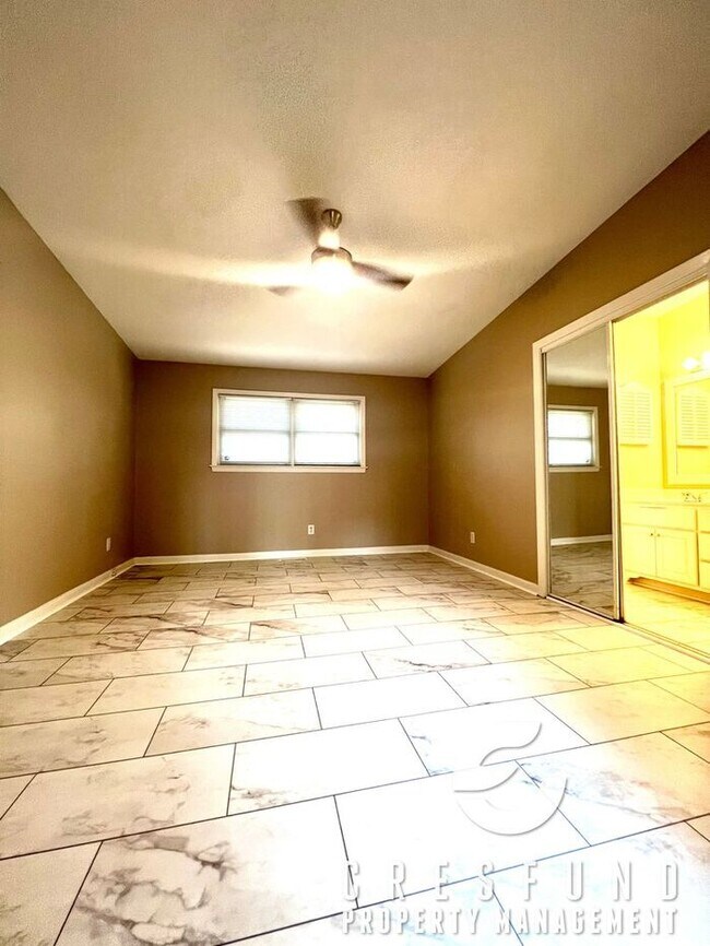 Building Photo - ? Modern 3 Bedroom / 2 Bath Home – A Cook’s Dream Kitchen & Perfect Outdoor Oasis! ?