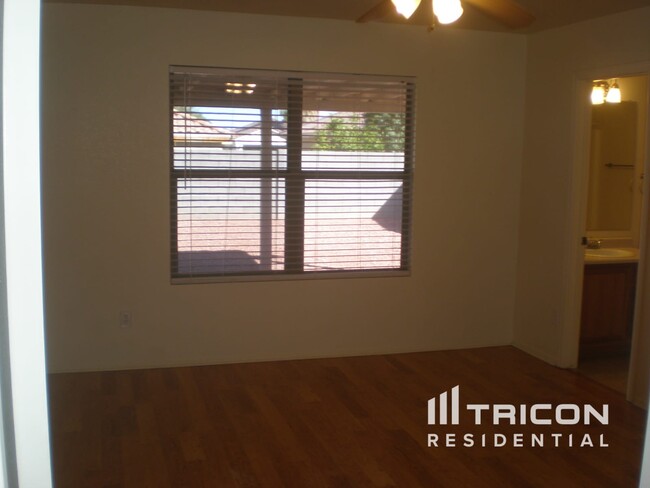Building Photo - 10534 W Carlota Ln