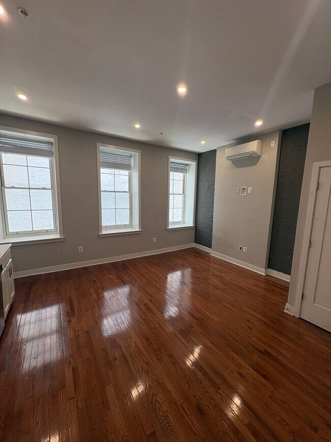 Interior Photo - 21 S. Calvert St.