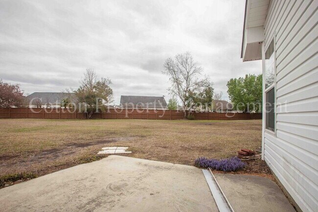 Building Photo - 3769 Merestone Dr