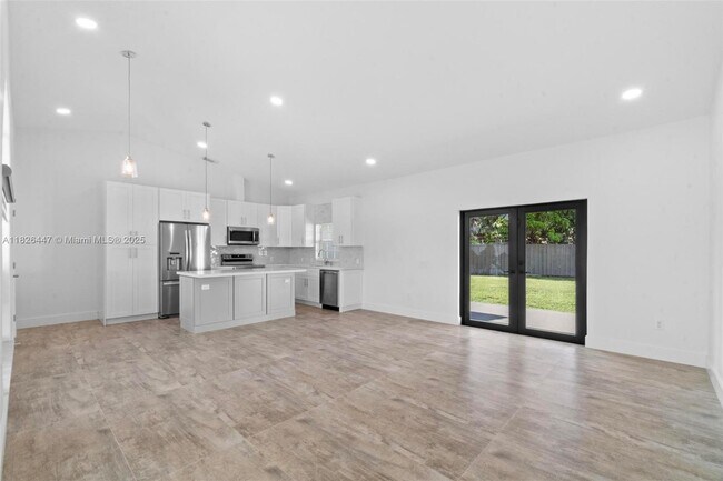 Building Photo - 15862 SW 286th St