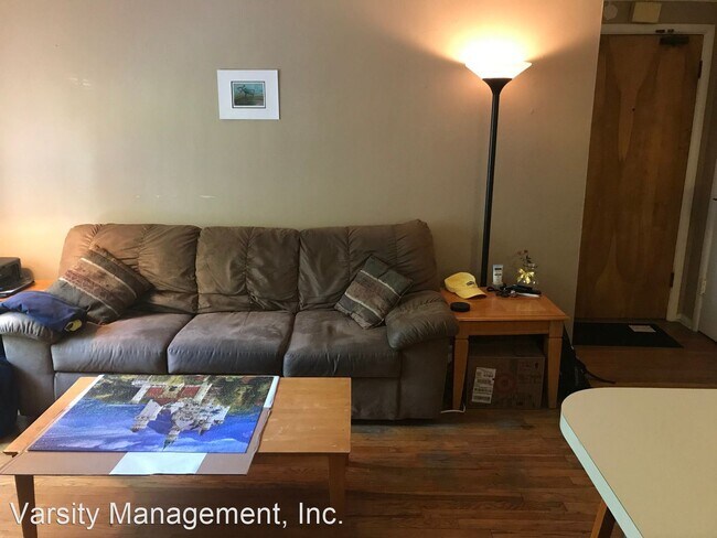 Building Photo - 1 br, 1 bath Apartment - 801 W. Madison 80...