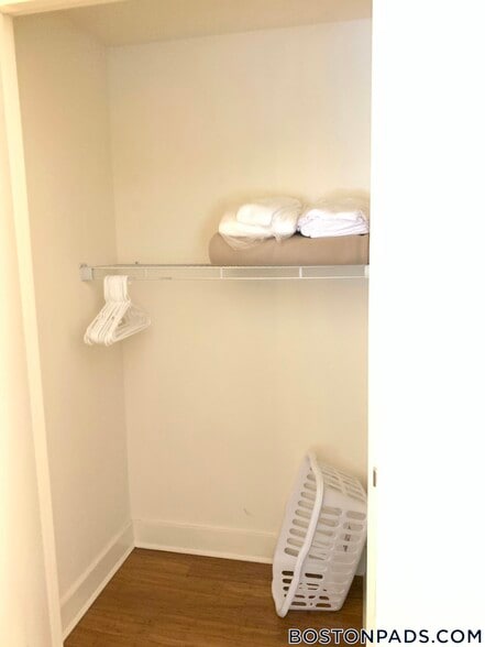 Building Photo - 8 Winter Pl