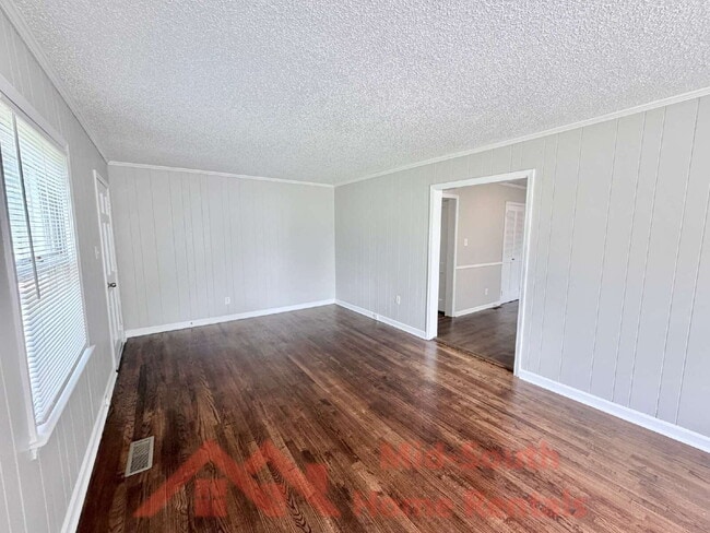 Building Photo - 3998 Victor Dr