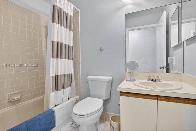 Building Photo - 9481 Oak Grove Cir