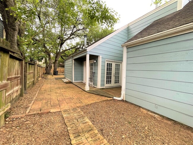Building Photo - 9206 N Allegro St