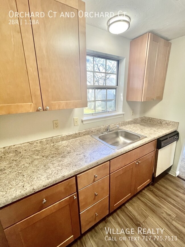 Building Photo - 402 Orchard Ct