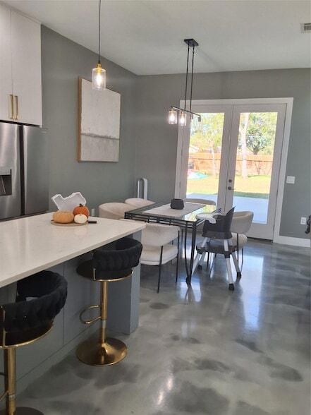 Building Photo - 724 Ramsey Ave