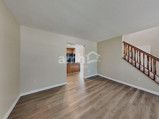 Building Photo - 1205 Emery Ridge Dr