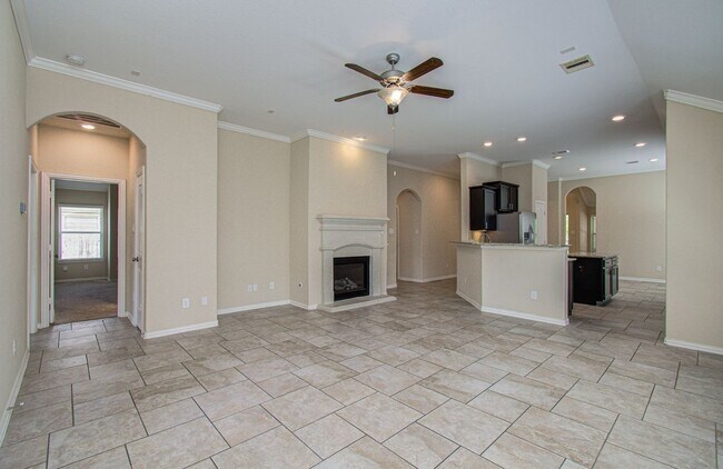 Building Photo - Spacious 4 Bed, 2 Bath Home Zoned to Tomball ISD