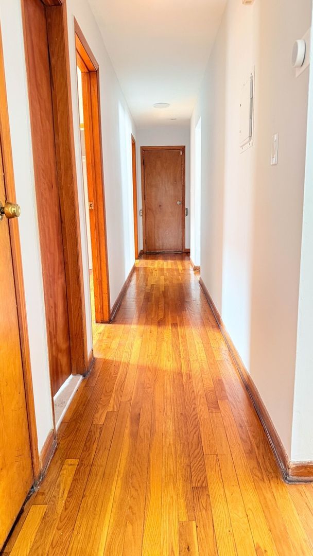 Building Photo - Charming 3BR , 2 BTHRM Duplex in Elizabeth