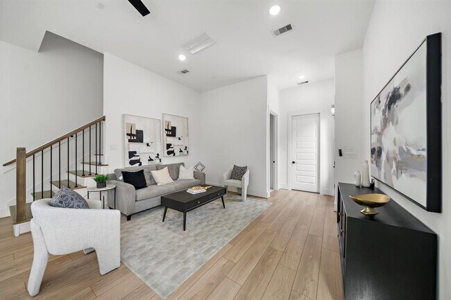 Building Photo - 7117 Goforth St