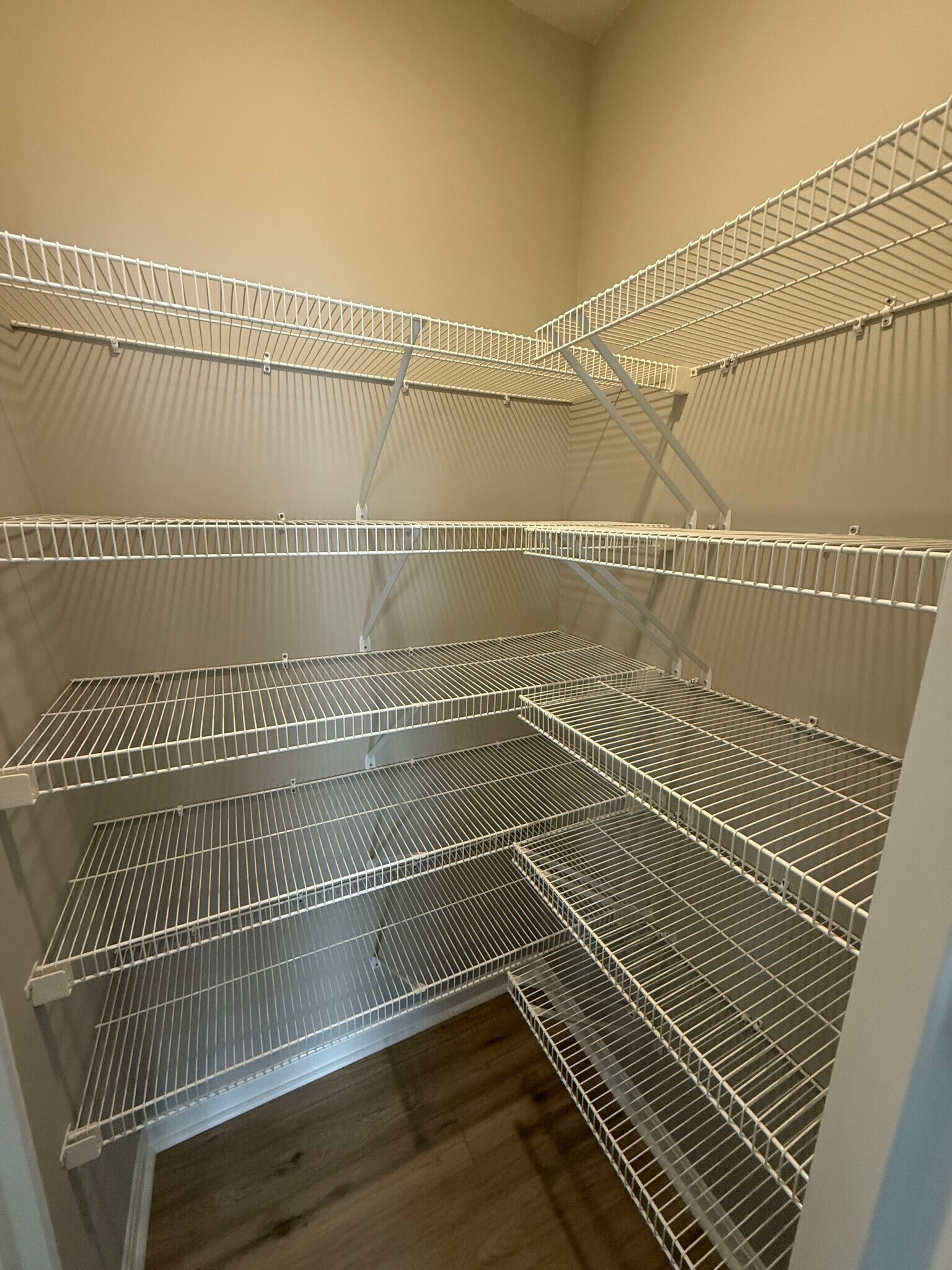 Building Photo - 5694 Ohio Trl