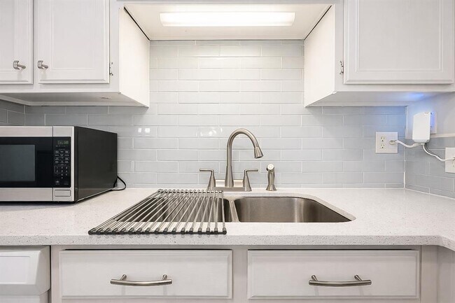 Building Photo - 4159 Steck Ave