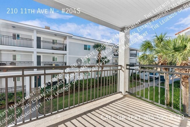 Building Photo - 210 11th Ave N