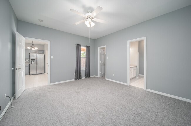 Building Photo - 21323 Sweet Grass Ln