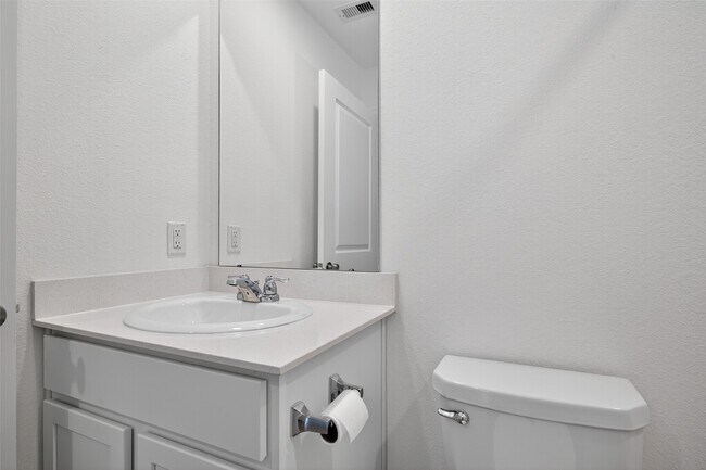 Building Photo - 9007 Estes Lks Dr