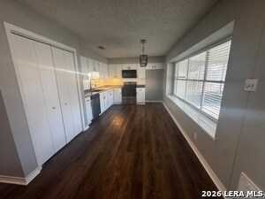 Building Photo - 117 High Oak