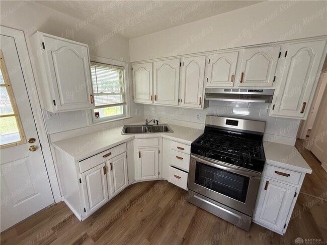 Building Photo - 1261 Malden Ave