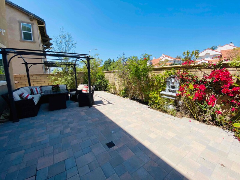 Building Photo - 251 Santa Susana Rd