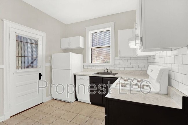 Primary Photo - 312 S Cleveland St