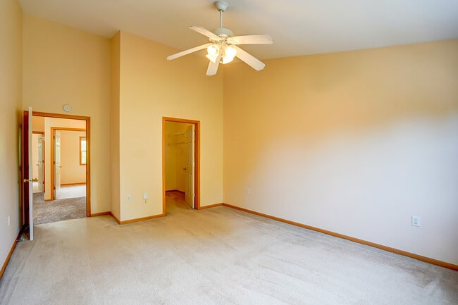 Building Photo - 1813 Carns Dr