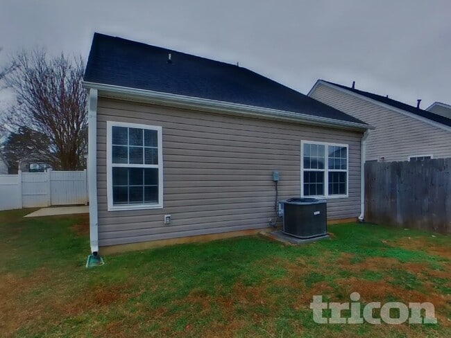 Building Photo - 3097 Teton Dr