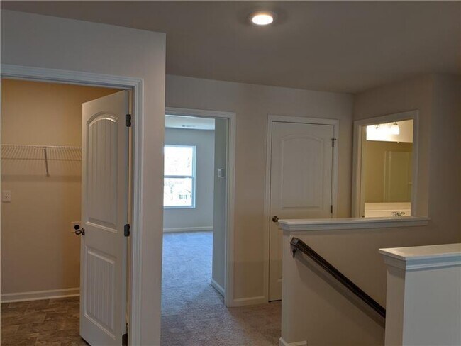 Building Photo - 5964 Screech Owl Dr