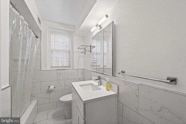 Building Photo - 3450 39th St NW