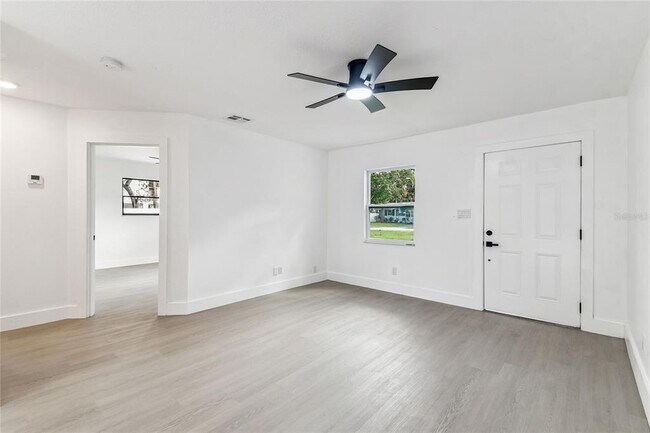 Building Photo - 16107 Sea Pines Dr