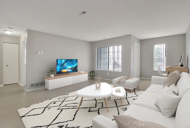 Building Photo - The Reserve at Southgate