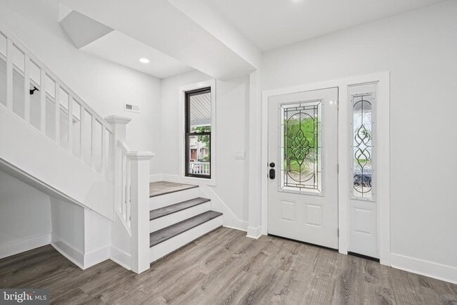 Building Photo - 3547 Finlaw Ave