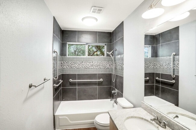 Building Photo - 9614 Nightjar Dr