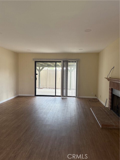 Building Photo - 570 Berry Wy