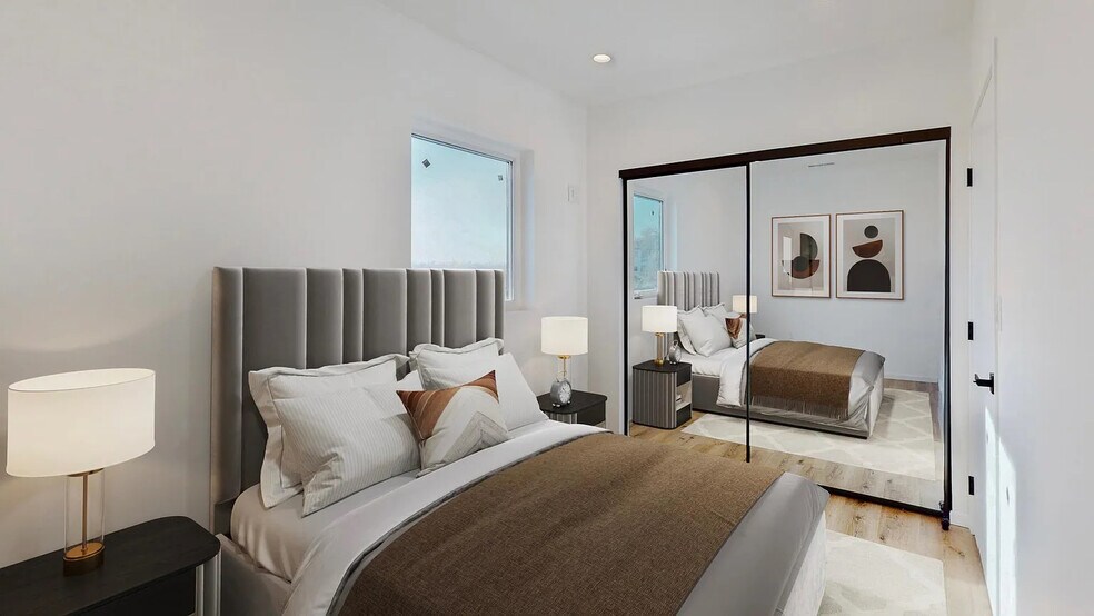 Building Photo - 3820 1/2 Montclair St