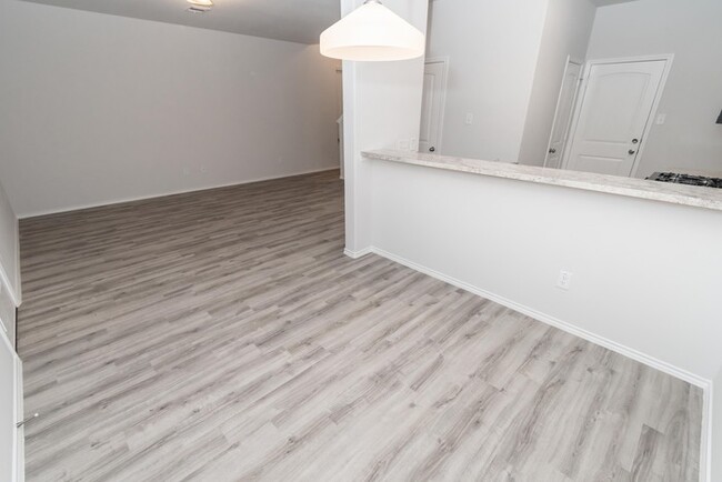 Building Photo - 5607 Cobark Creek Trl