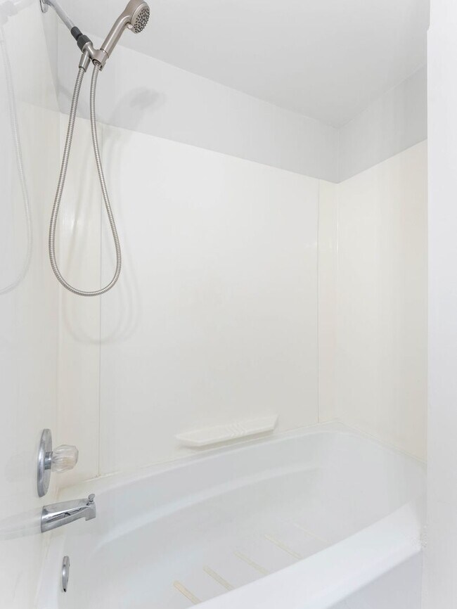 Building Photo - Charming 3-Bedroom Home with Full Basement & Backyard in Lumberton Township