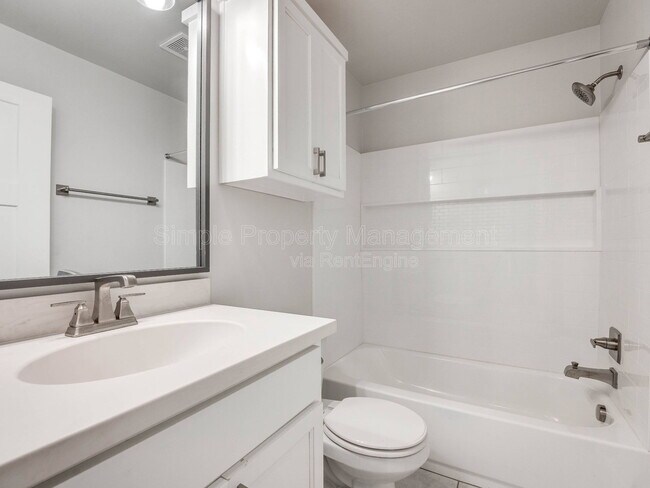 Building Photo - 608 Blue Fish Ct