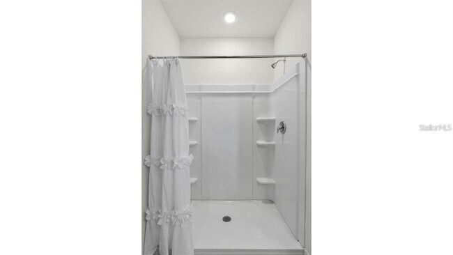 Building Photo - 2986 Salisbury Ave