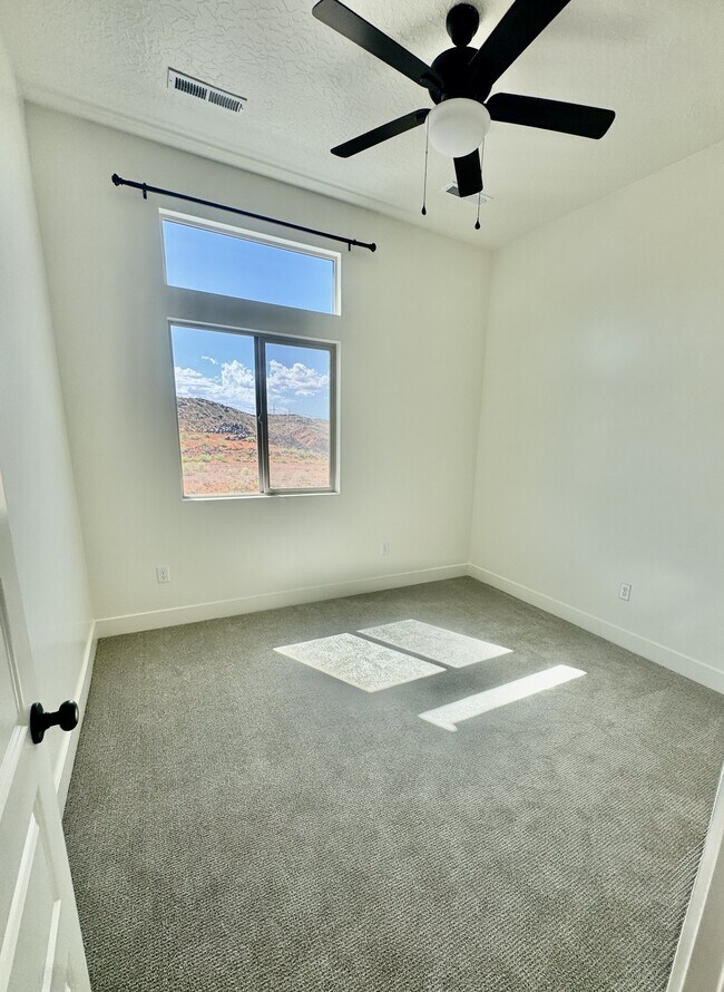 Building Photo - 2838 W 500 N