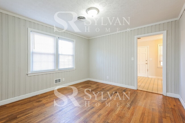 Building Photo - At Last, This Is What You Have Been Searching For!