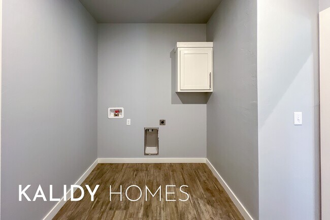 Building Photo - 17857 Salem Rd