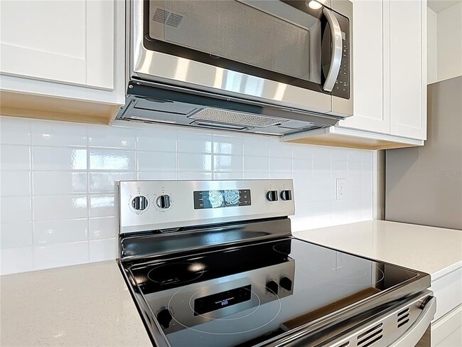 Building Photo - 2233 Southbury Dr