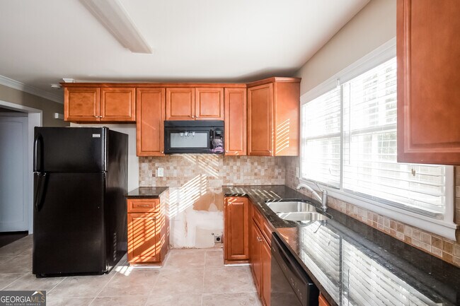 Building Photo - 2134 Elinwood Dr