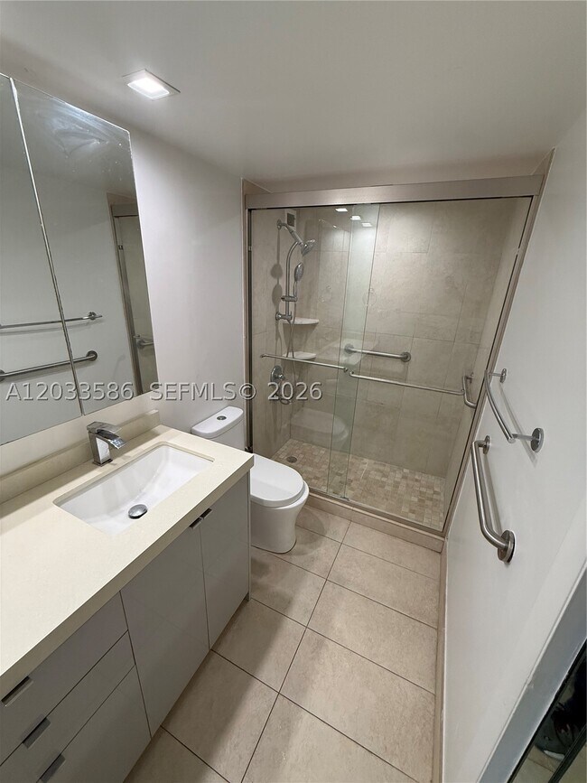 Building Photo - 5555 Collins Ave