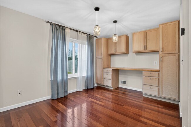 Building Photo - 34 Jeffrey Cir