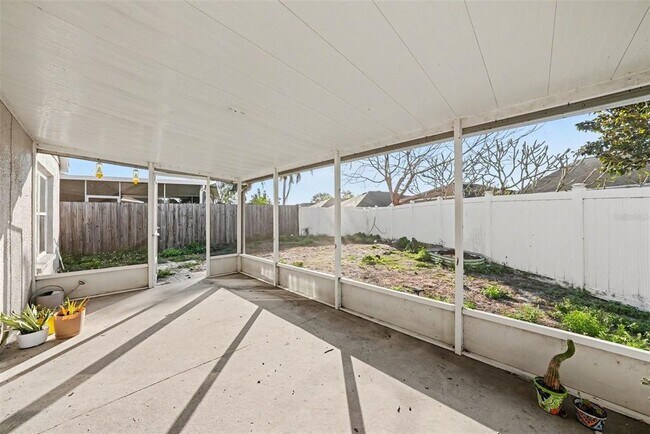 Building Photo - 12524 Midpointe Dr