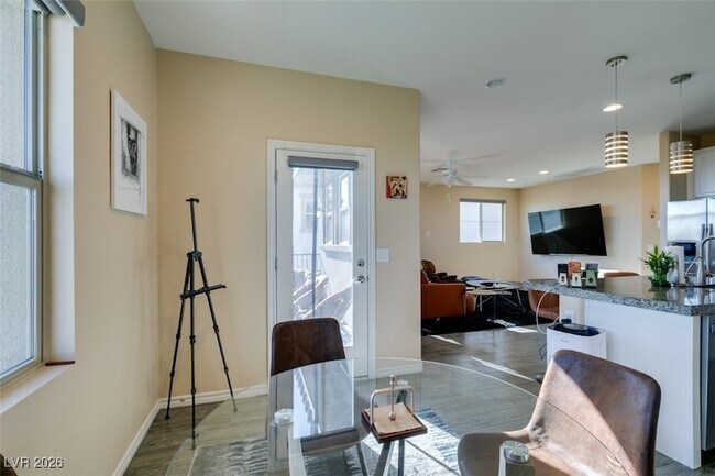 Building Photo - 172 Petaluma Valley Dr